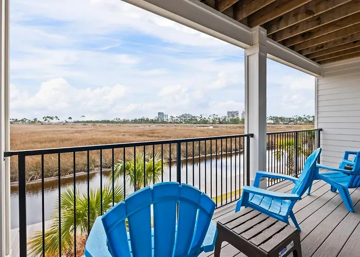 Bayou Sunrise 3202 Apartment